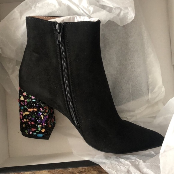 Betsey Johnson Riverr Bootie Rhinestone Heel NIB 7 - Picture 8 of 10
